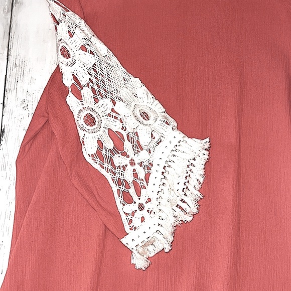 Multiples Top NWOT Salmon with cream trim XL - Picture 3 of 7